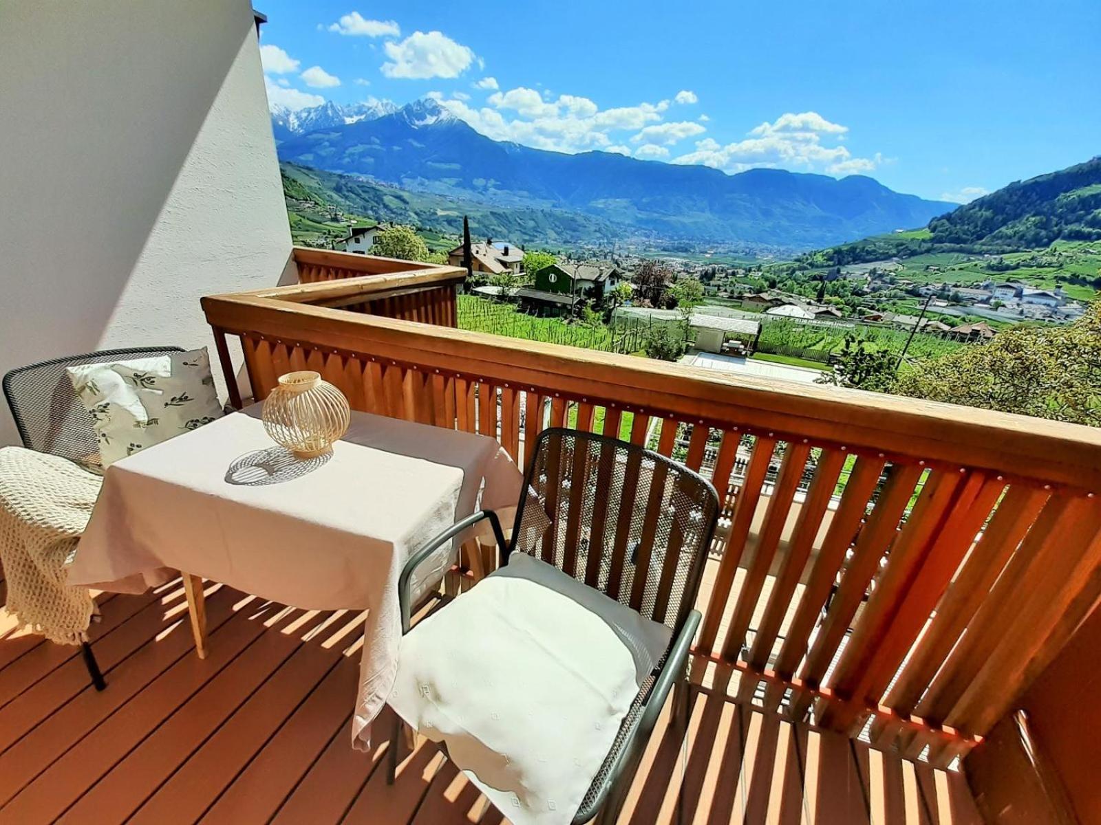 Froehlichhof Wohnung Apfelbluete Lagundo Exterior foto